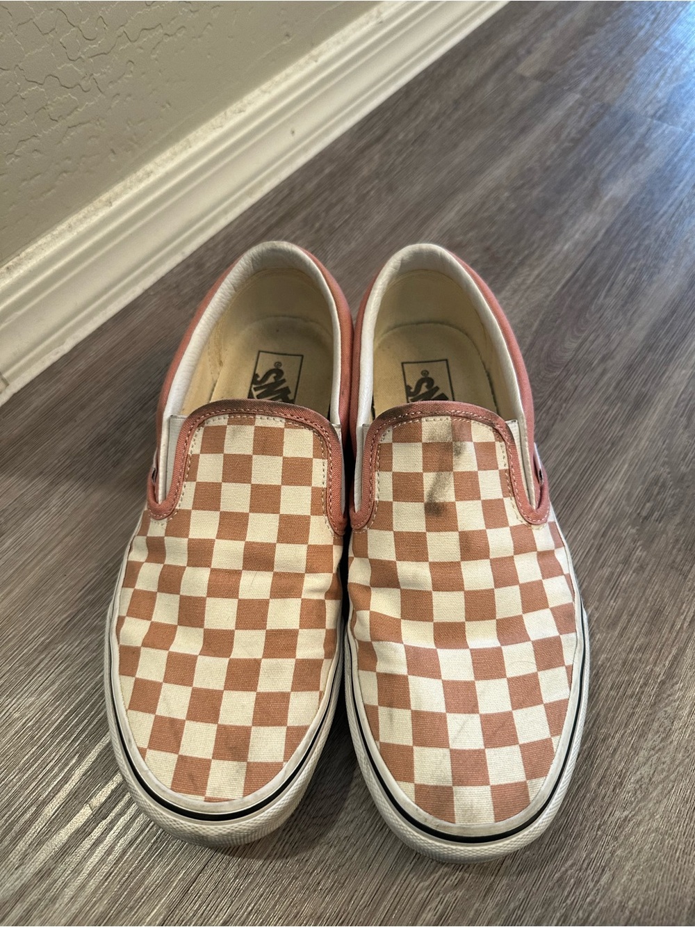 Women’s Pink Checkered Slip-On Canvas Shoes